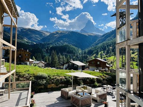 Holidays with View of the Matterhorn .